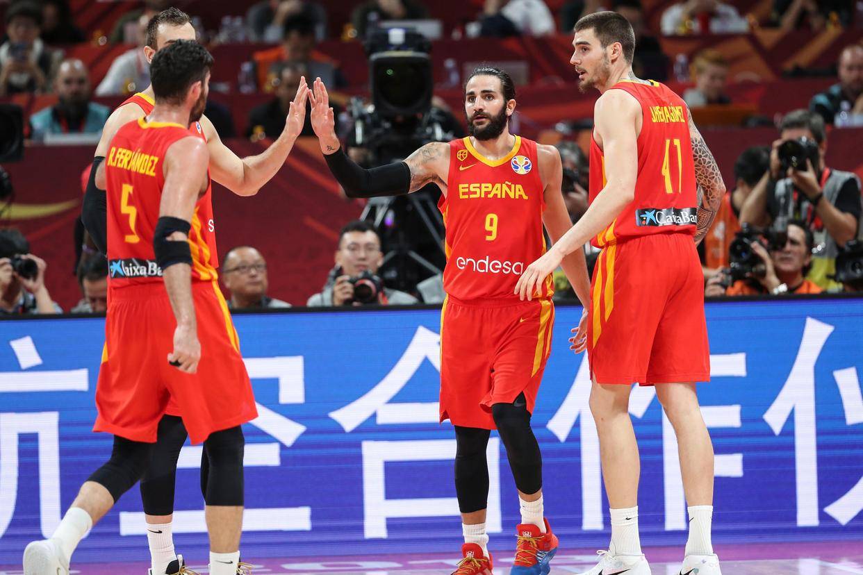 中国男篮血洗立陶宛男篮,麦科勒姆一己之力扛起全队 中国男篮血洗立陶宛男篮,麦科勒姆一己之力扛起全队