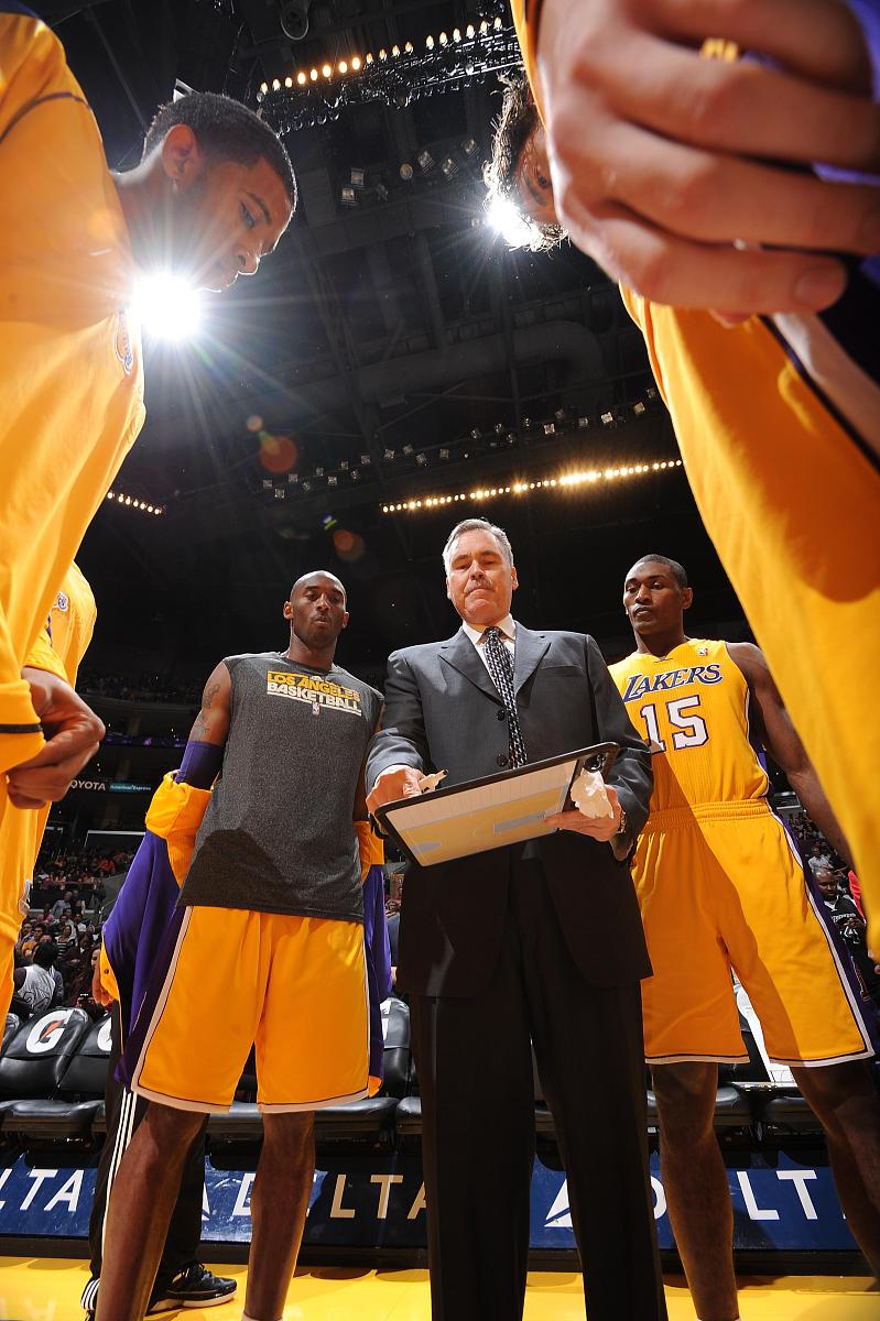 MAD鏖战DRX，JackeyLove关键团战开团秒人焦点之战小组赛，点燃全场激情的简单介绍