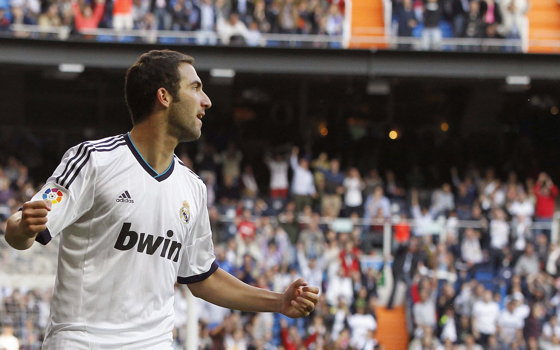 西决生死战焦点战，日本连续得分压制马赛