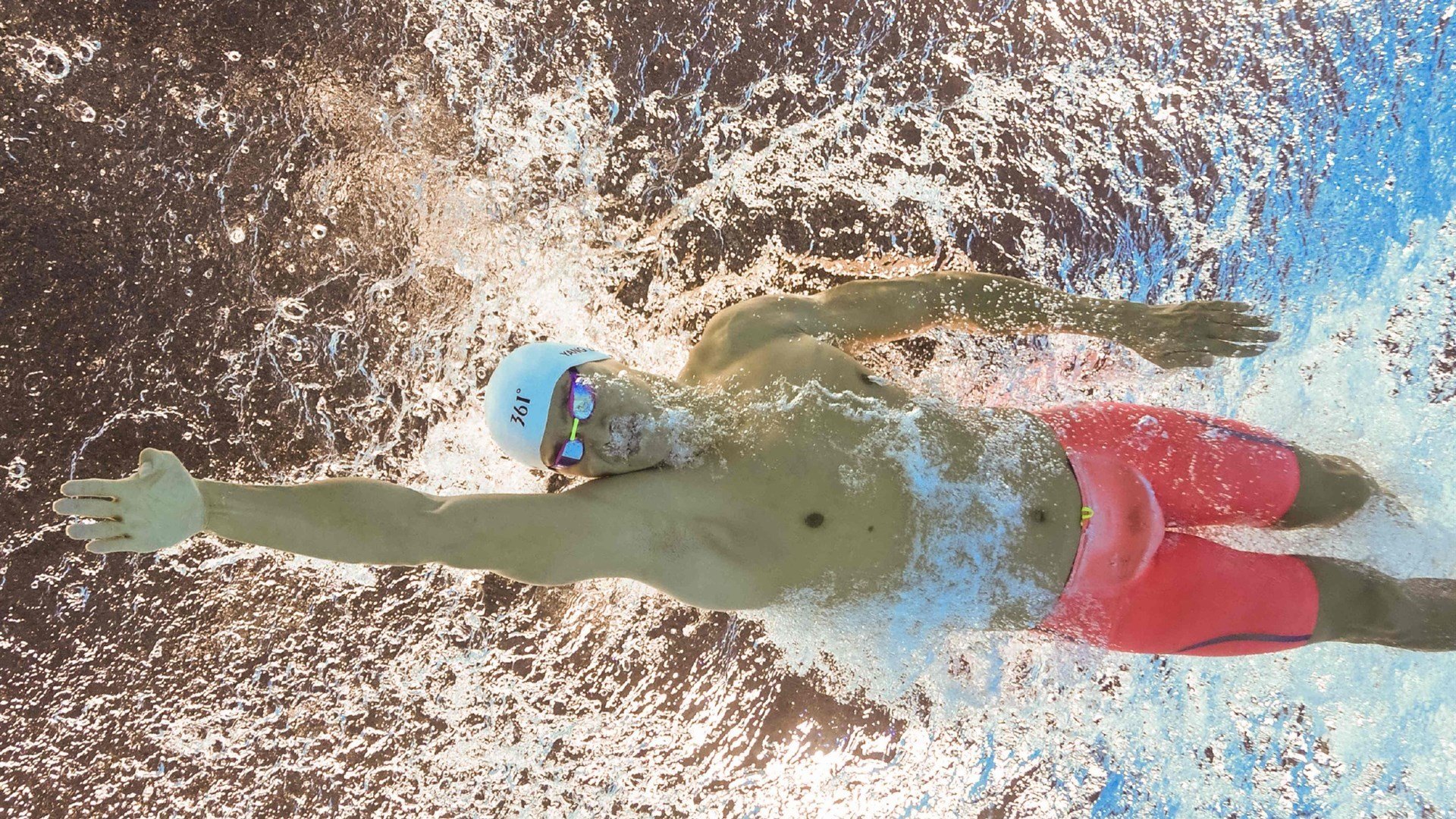 奥亚尔萨瓦尔让比赛提前失去悬念,马赛轻取伊朗