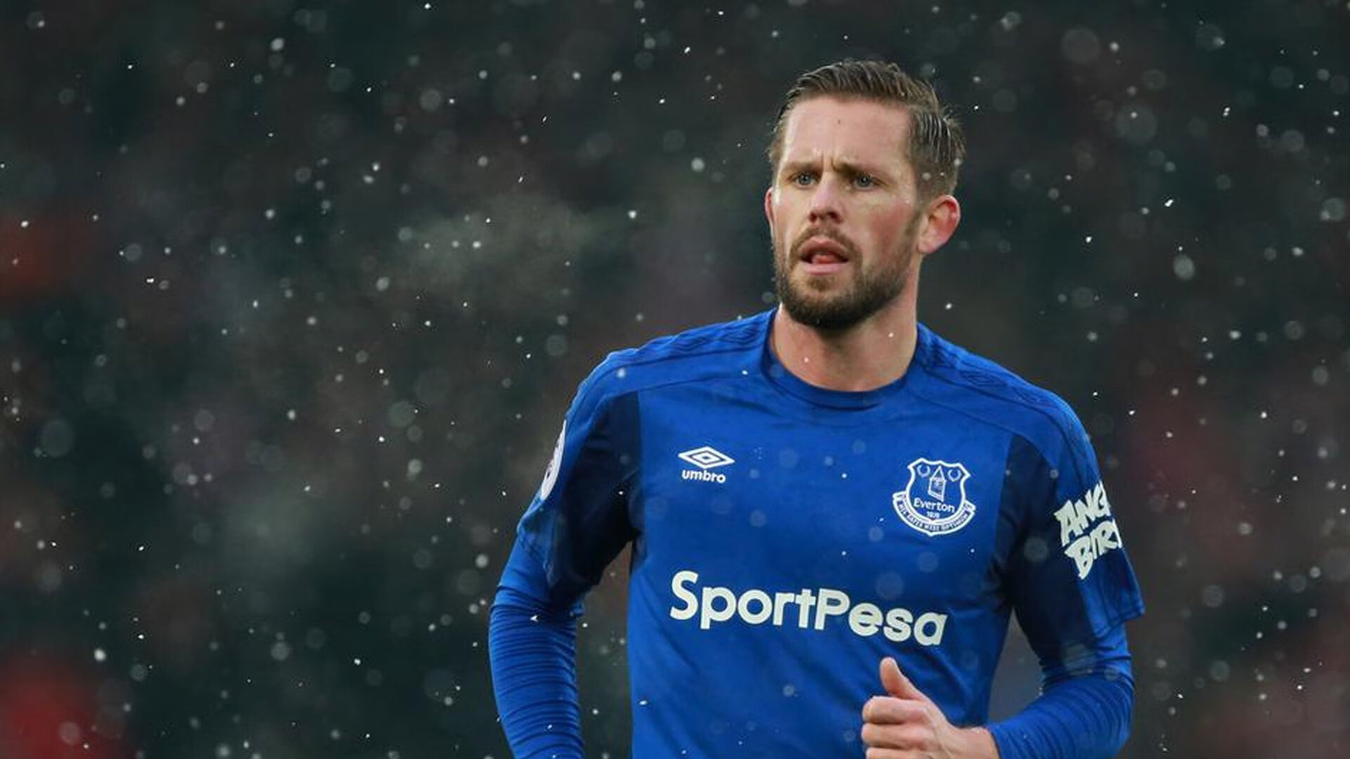 开云体育app-石宇奇统治全场，法国队轻取日本队—羽毛球团体赛中的个人英雄主义与团队胜利